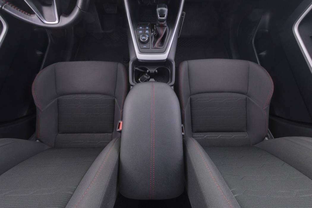 TOYOTA RAV4 Plug-in 2021
