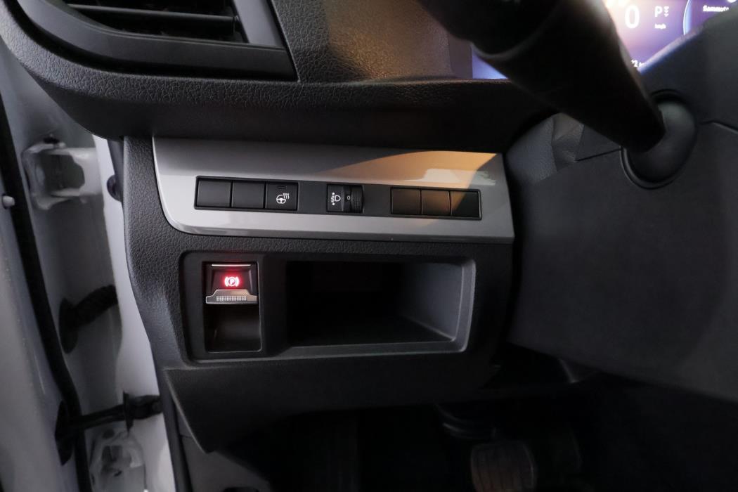 TOYOTA Proace 2025