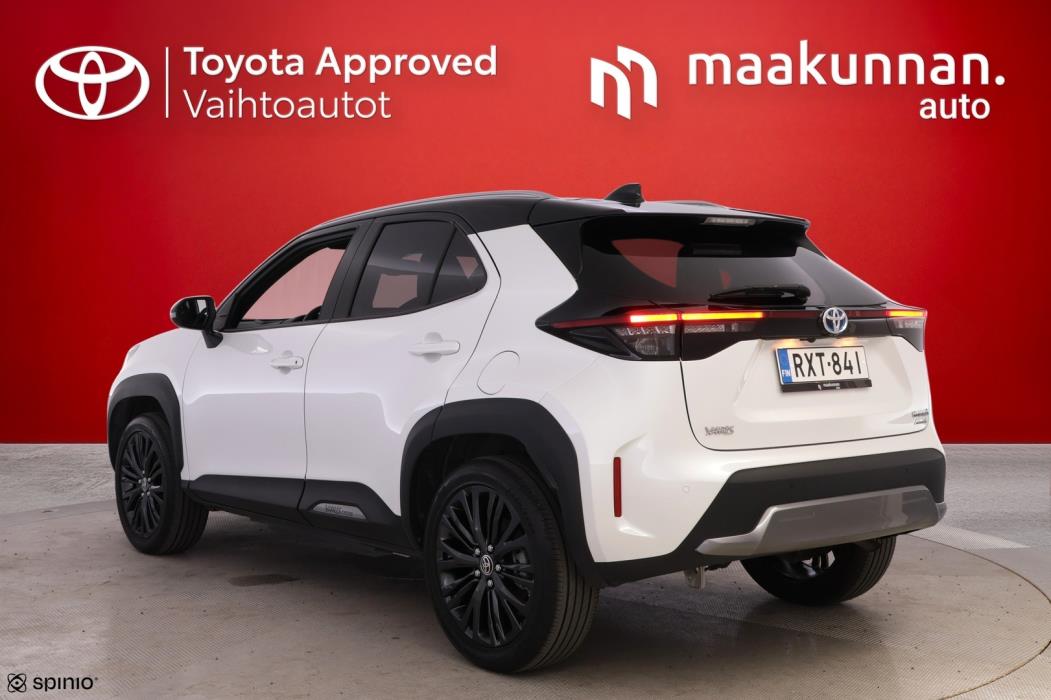 TOYOTA Yaris Cross 2022