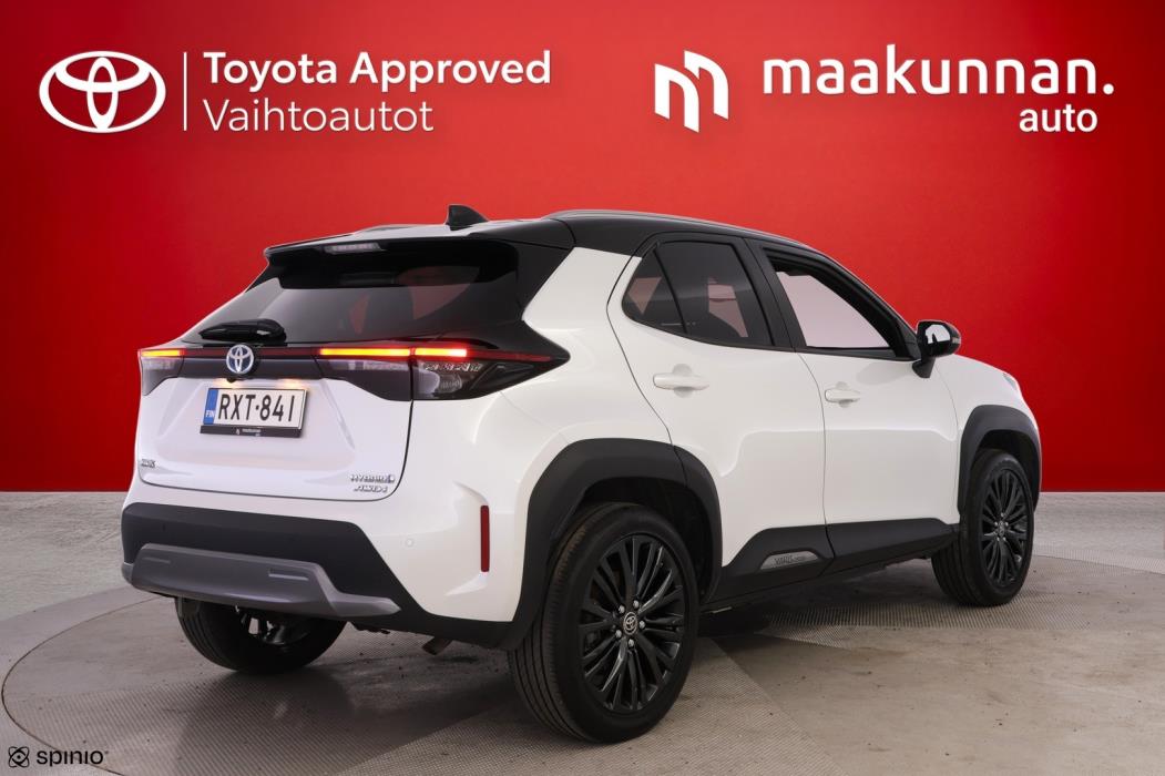 TOYOTA Yaris Cross 2022