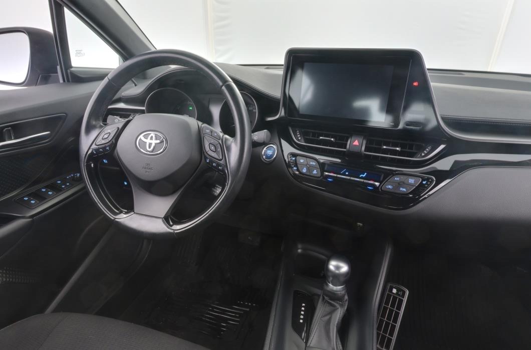 TOYOTA C-HR 2017
