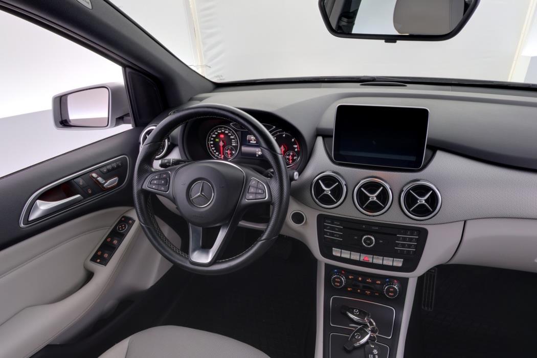 MERCEDES-BENZ B 2015