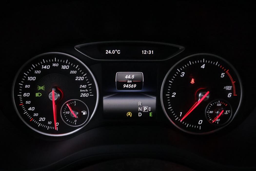 MERCEDES-BENZ B 2015