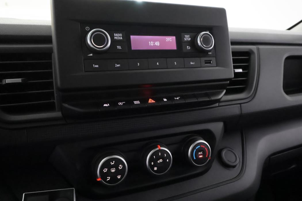 NISSAN Primastar 2023