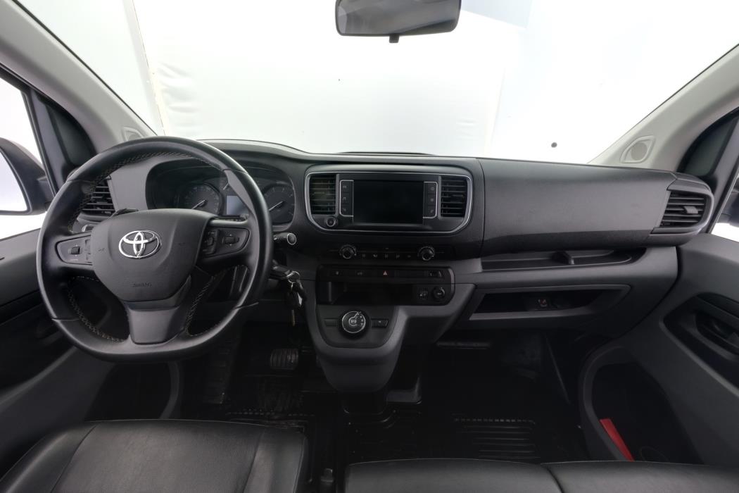 TOYOTA Proace 2021