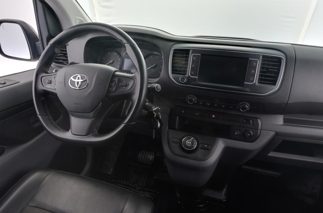 TOYOTA Proace 2021