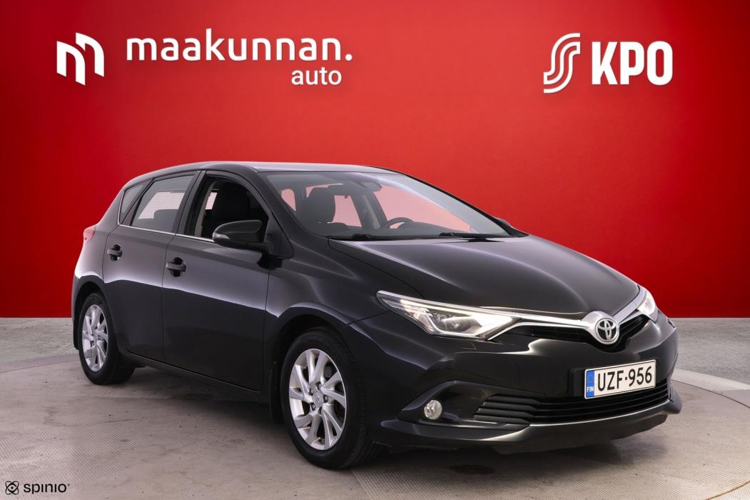 TOYOTA Auris 2015