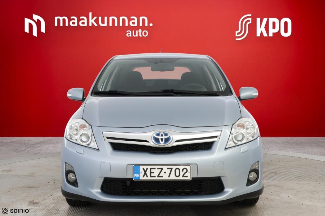 TOYOTA Auris 2011