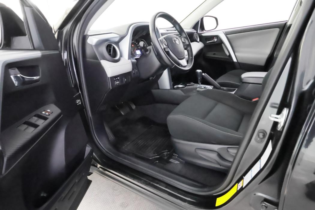 TOYOTA RAV4 2015