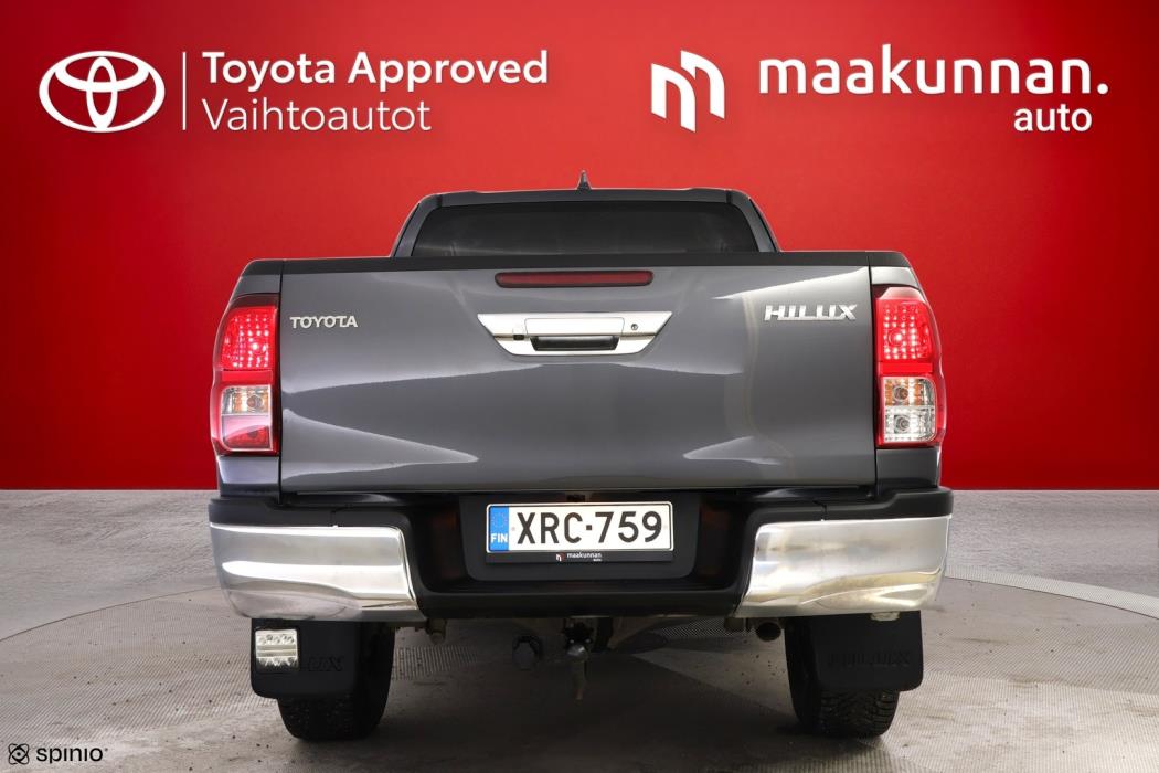 TOYOTA Hilux 2022