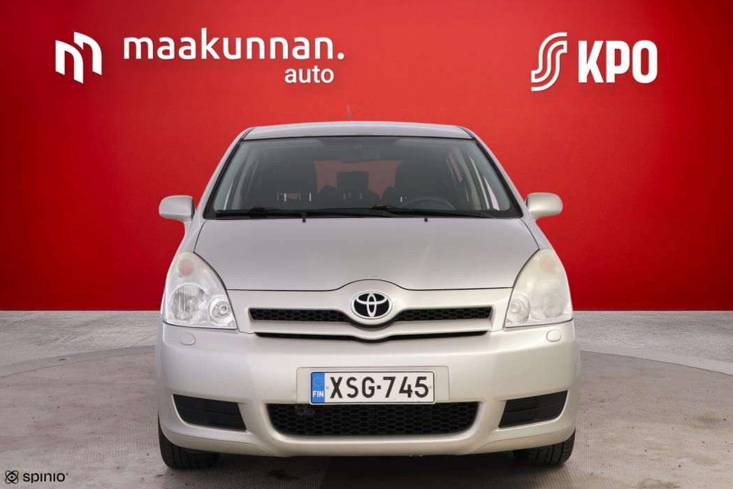 TOYOTA Corolla Verso 2005