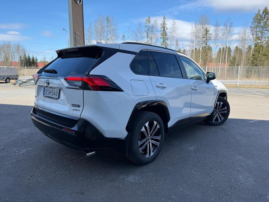 TOYOTA RAV4 Plug-in 2024