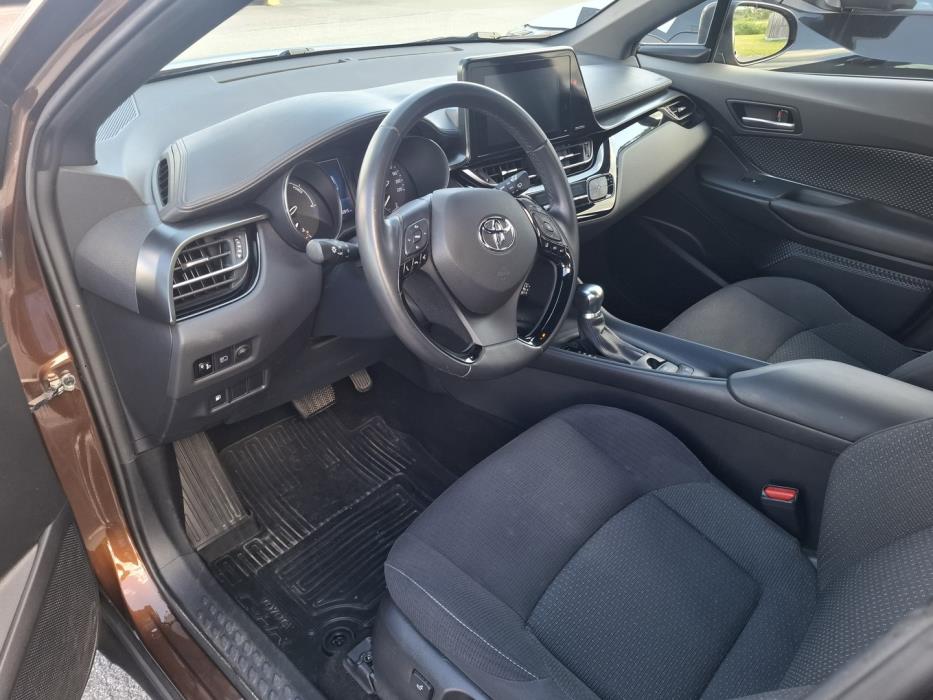 TOYOTA C-HR 2019