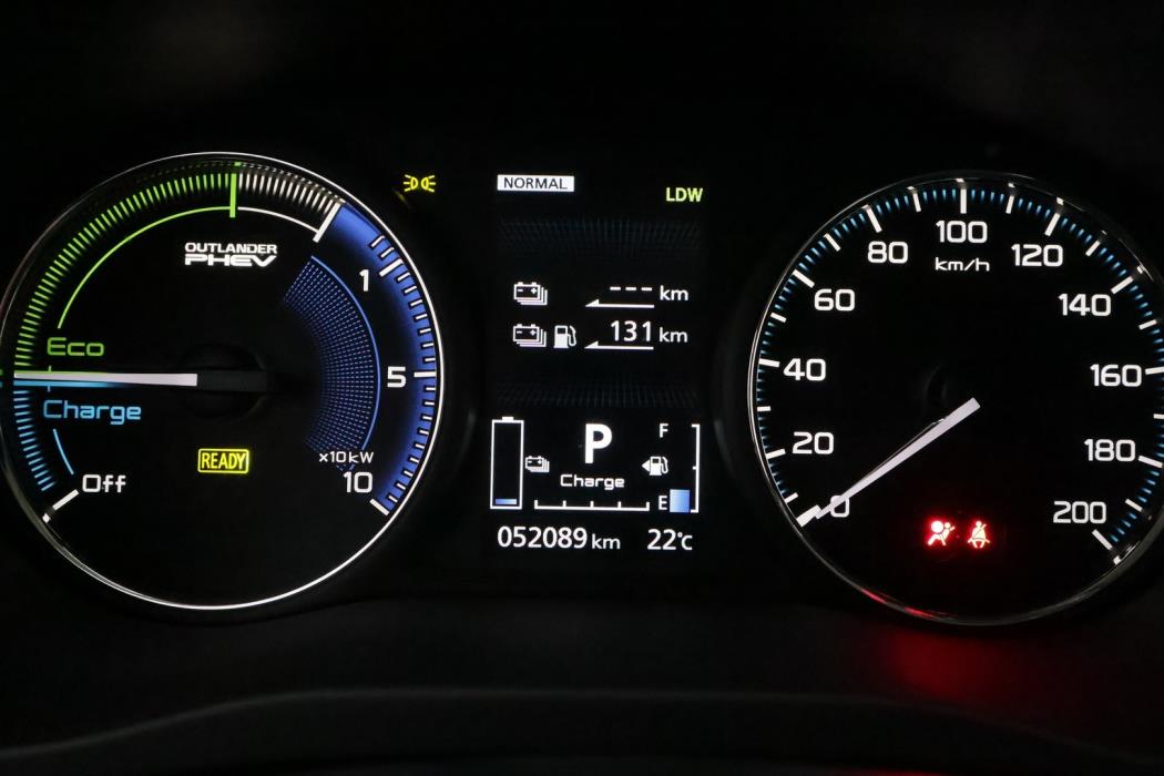 MITSUBISHI Outlander PHEV 2021