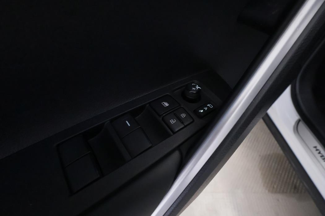 TOYOTA Corolla Cross 2024