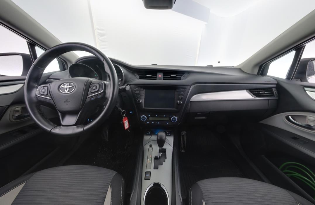 TOYOTA Avensis 2016