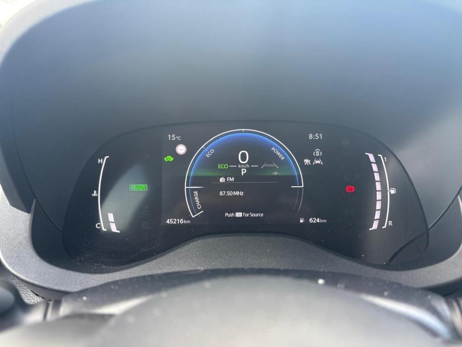 TOYOTA Yaris Cross 2025