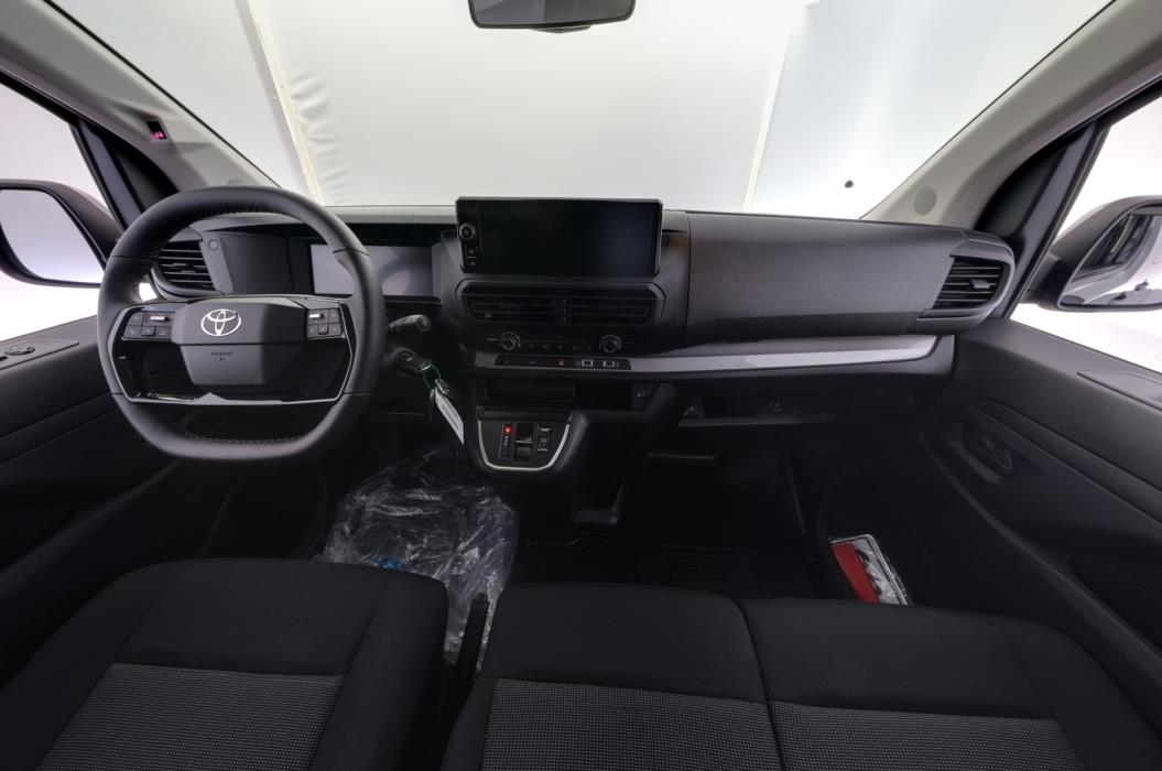 TOYOTA Proace 2026
