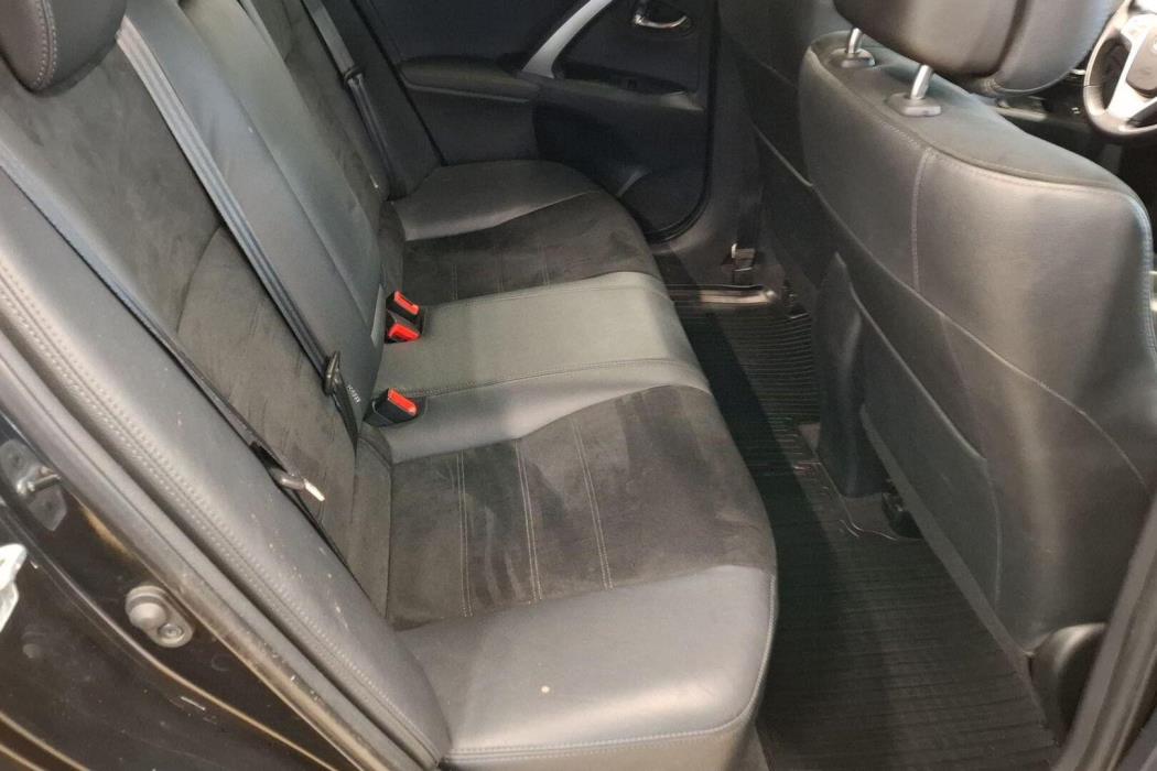 TOYOTA Avensis 2014