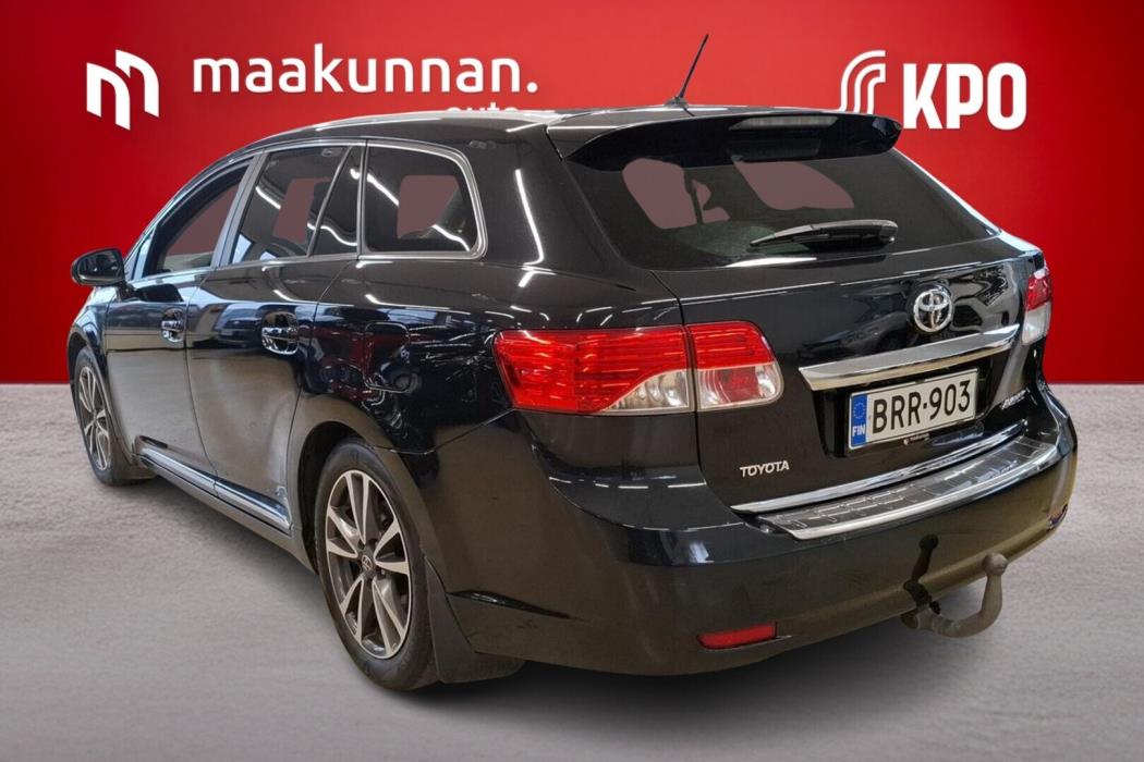 TOYOTA Avensis 2014