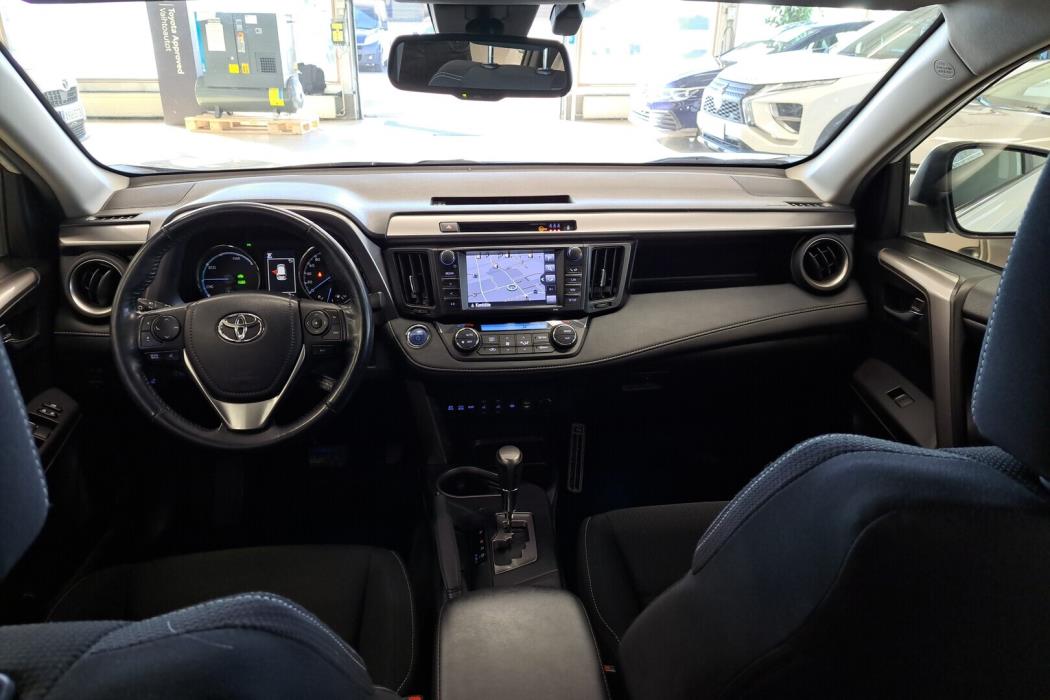 TOYOTA RAV4 2018