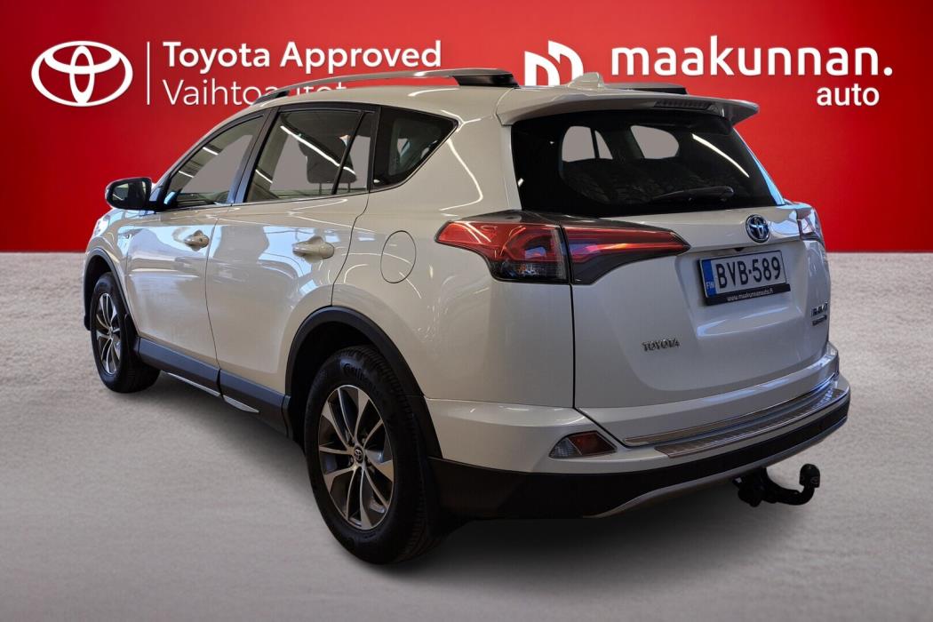 TOYOTA RAV4 2018