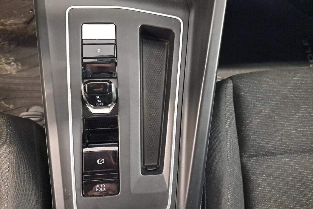 VOLKSWAGEN Golf 2020