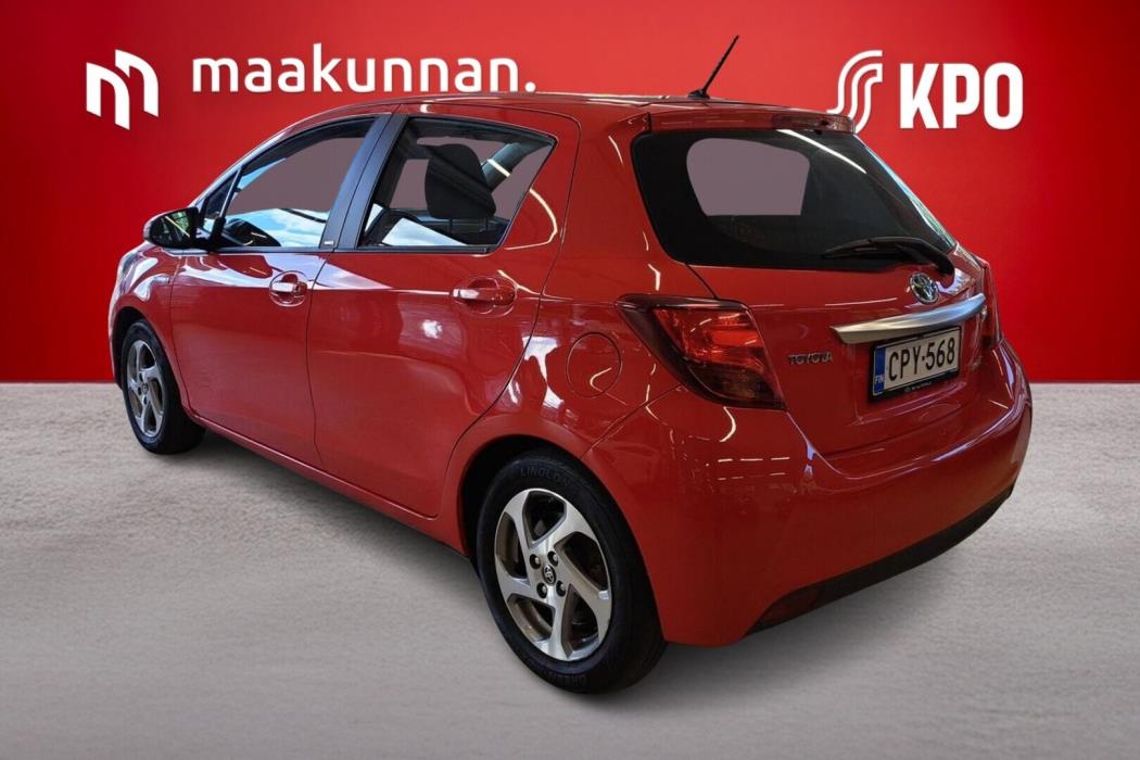 TOYOTA Yaris 2017