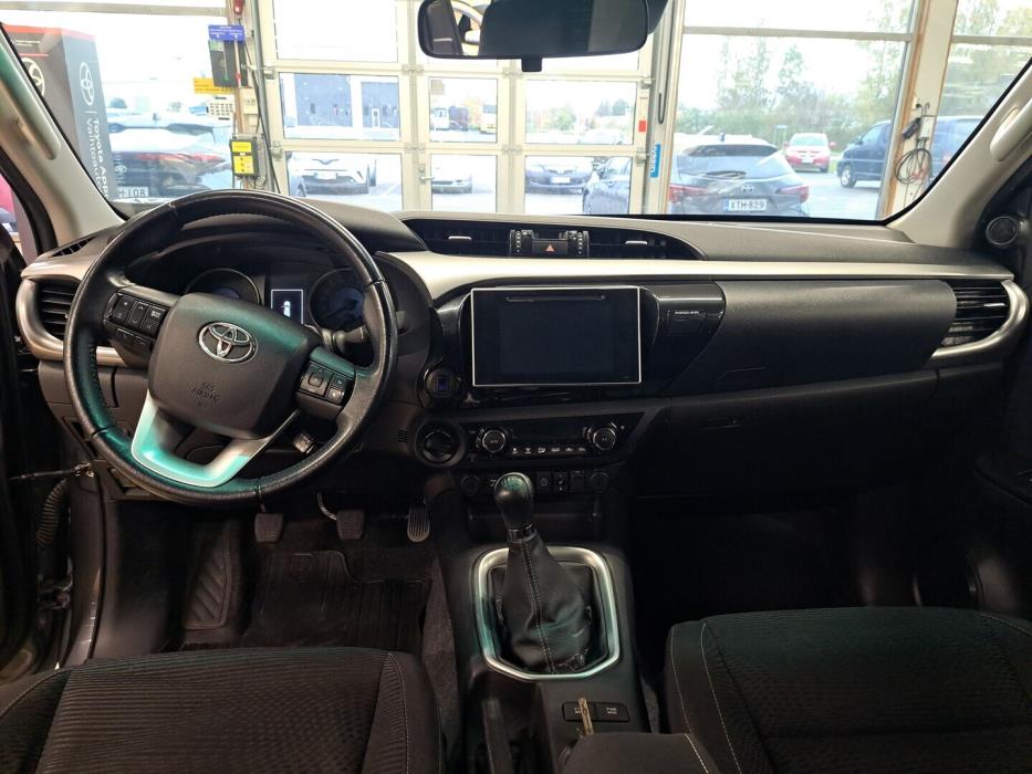 TOYOTA Hilux 2018