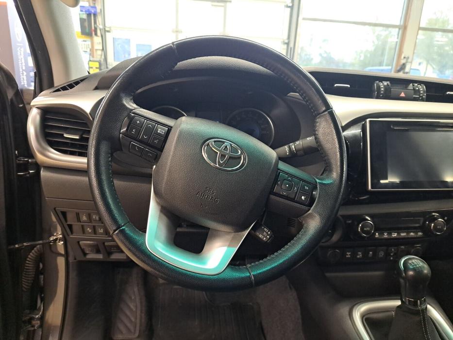 TOYOTA Hilux 2018