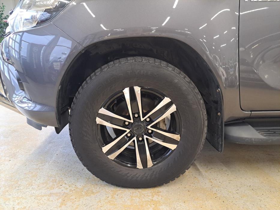 TOYOTA Hilux 2018