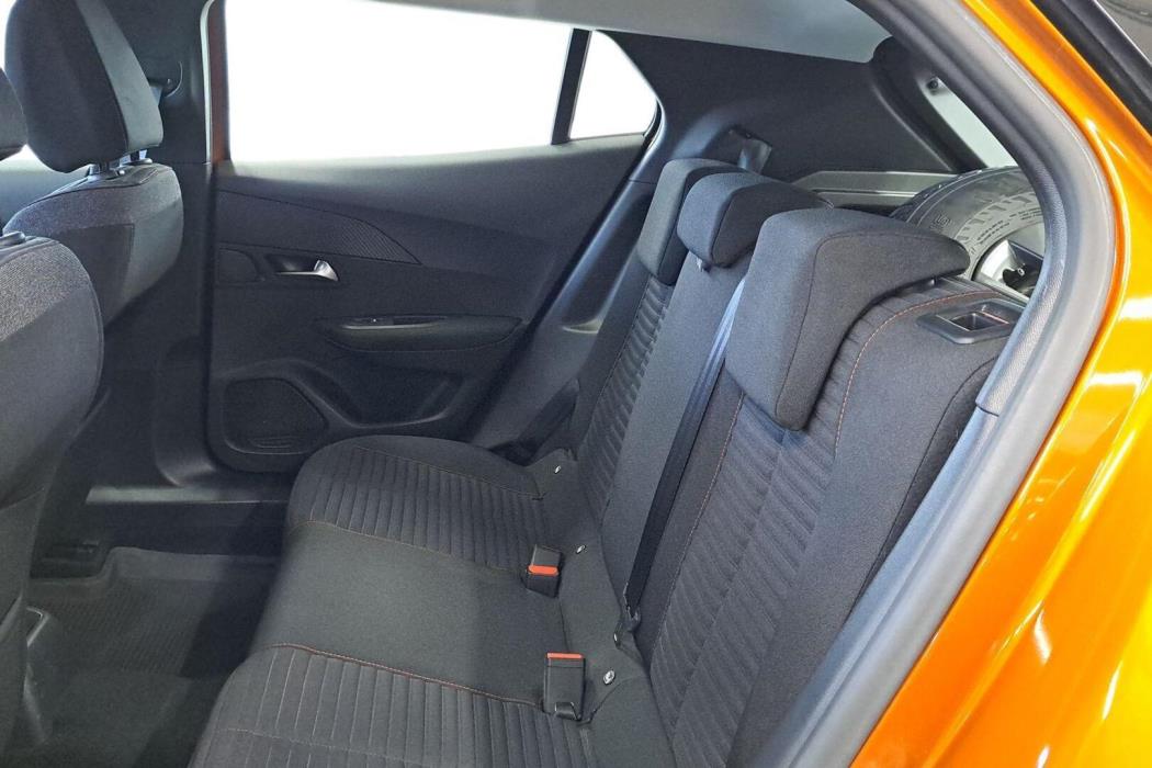 PEUGEOT 2008 2021