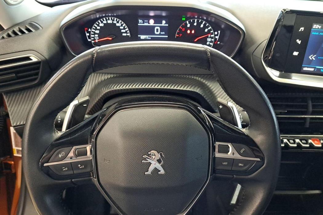 PEUGEOT 2008 2021
