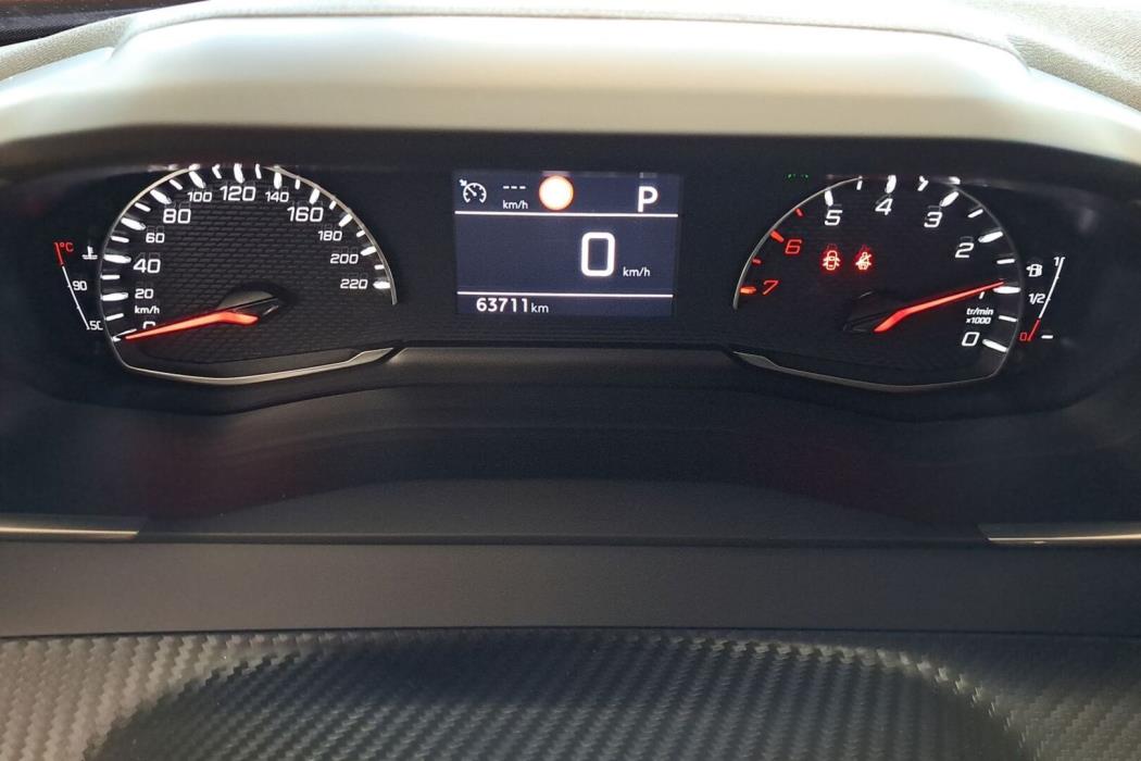 PEUGEOT 2008 2021