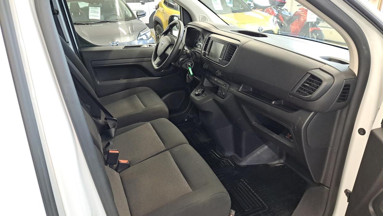 TOYOTA Proace 2023