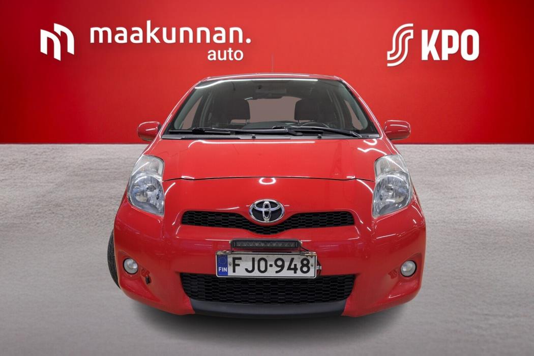 TOYOTA Yaris 2010
