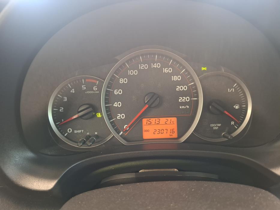 TOYOTA Yaris 2013