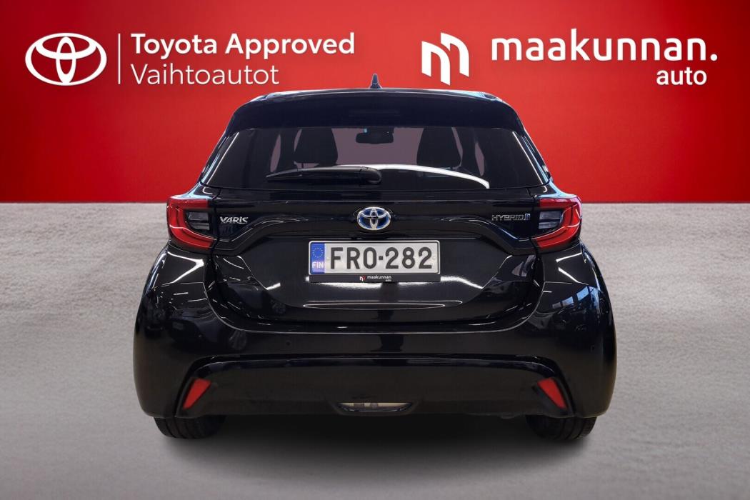 TOYOTA Yaris 2023