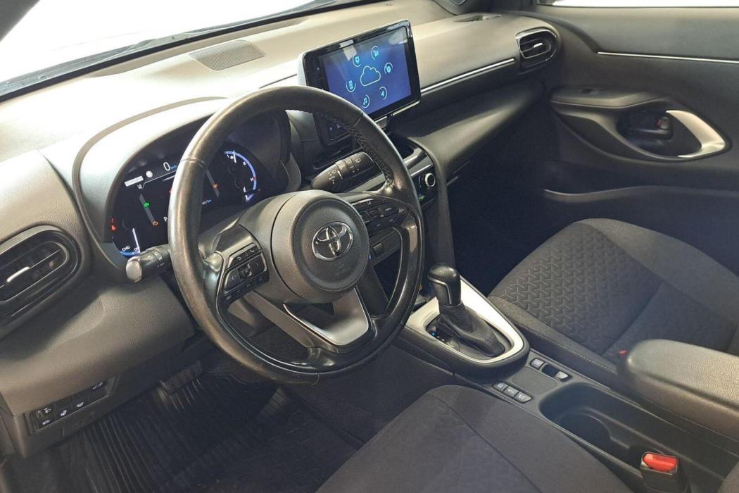 TOYOTA Yaris Cross 2022