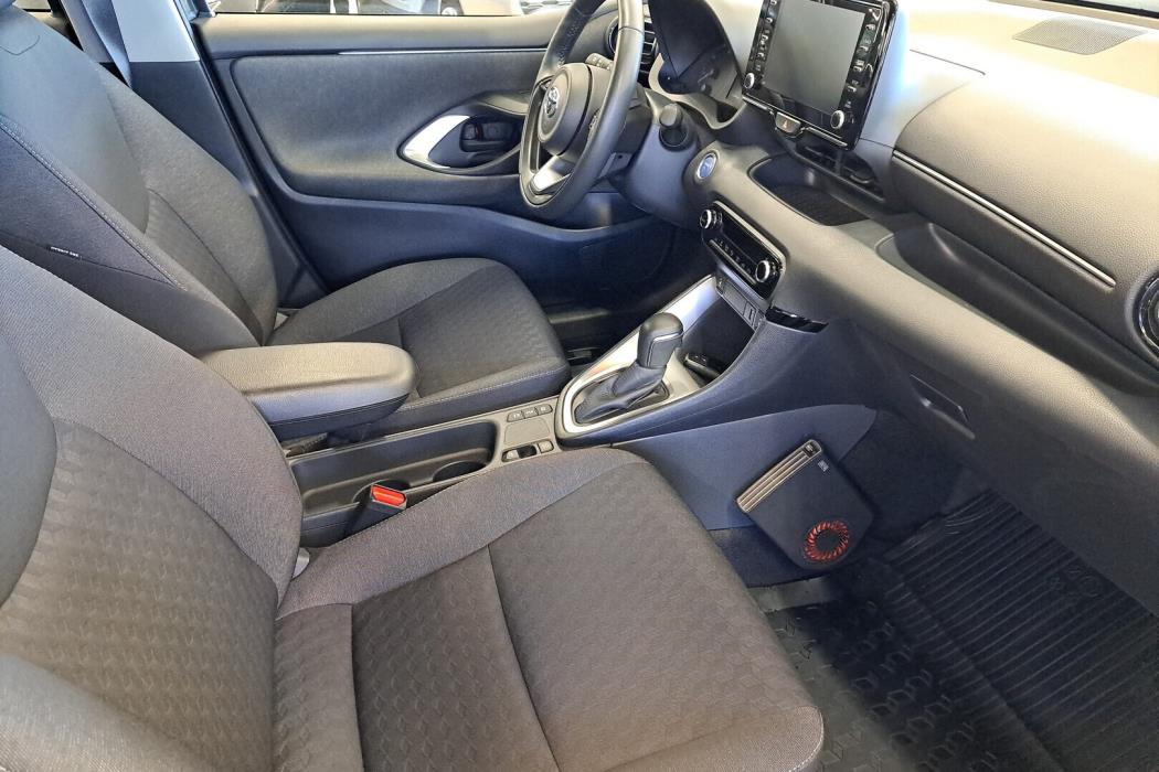 TOYOTA Yaris 2021