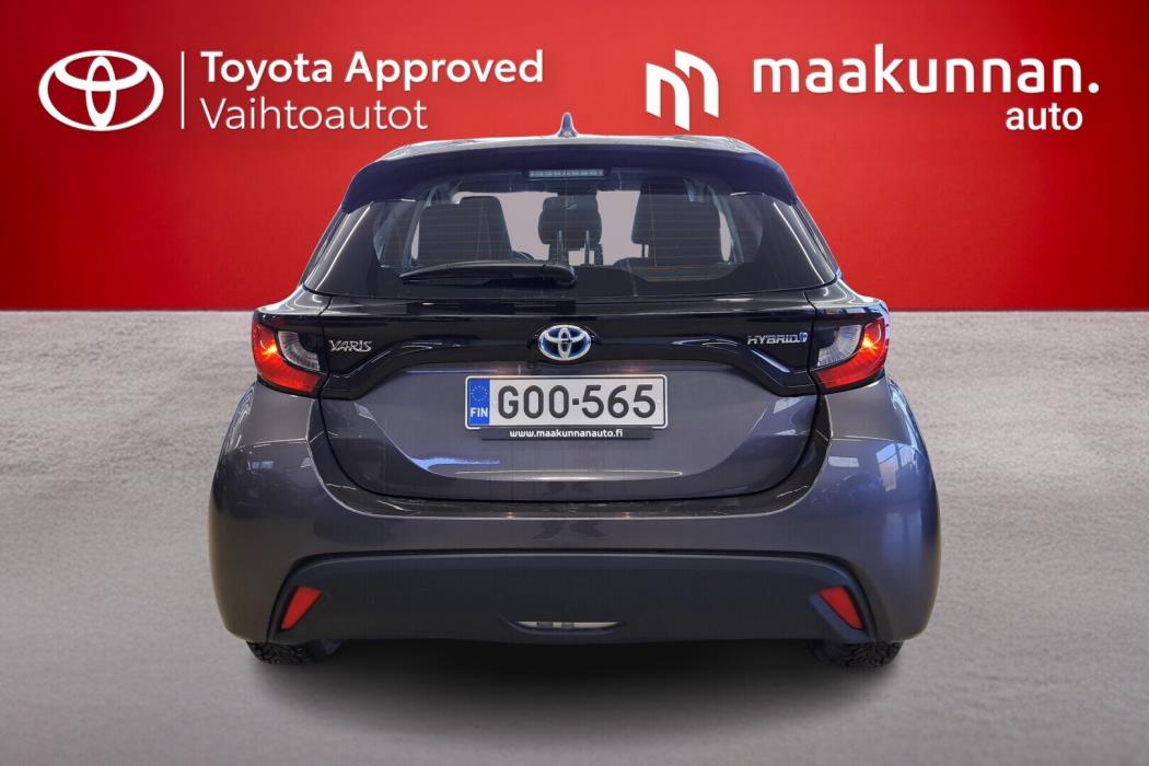 TOYOTA Yaris 2021