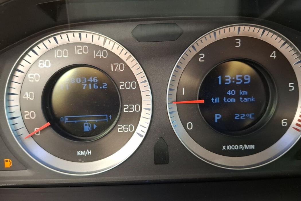 VOLVO XC70 2010