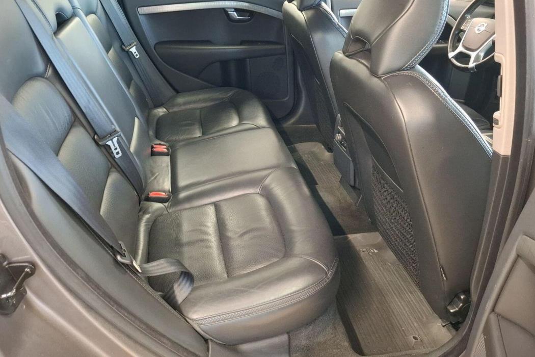 VOLVO XC70 2010