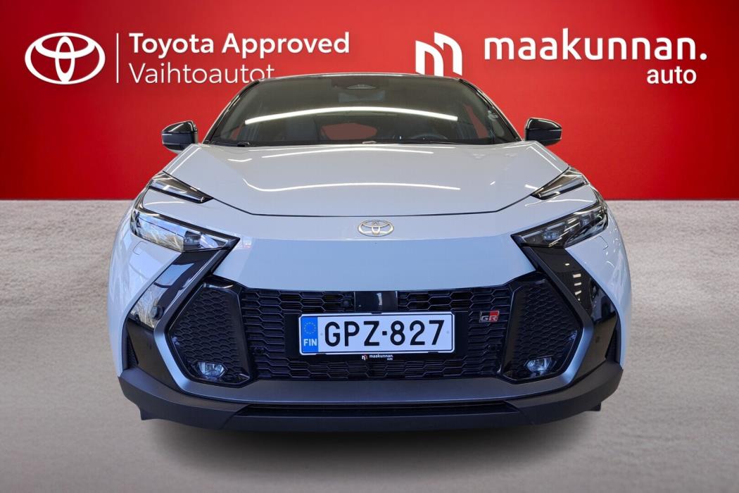 TOYOTA C-HR 2024