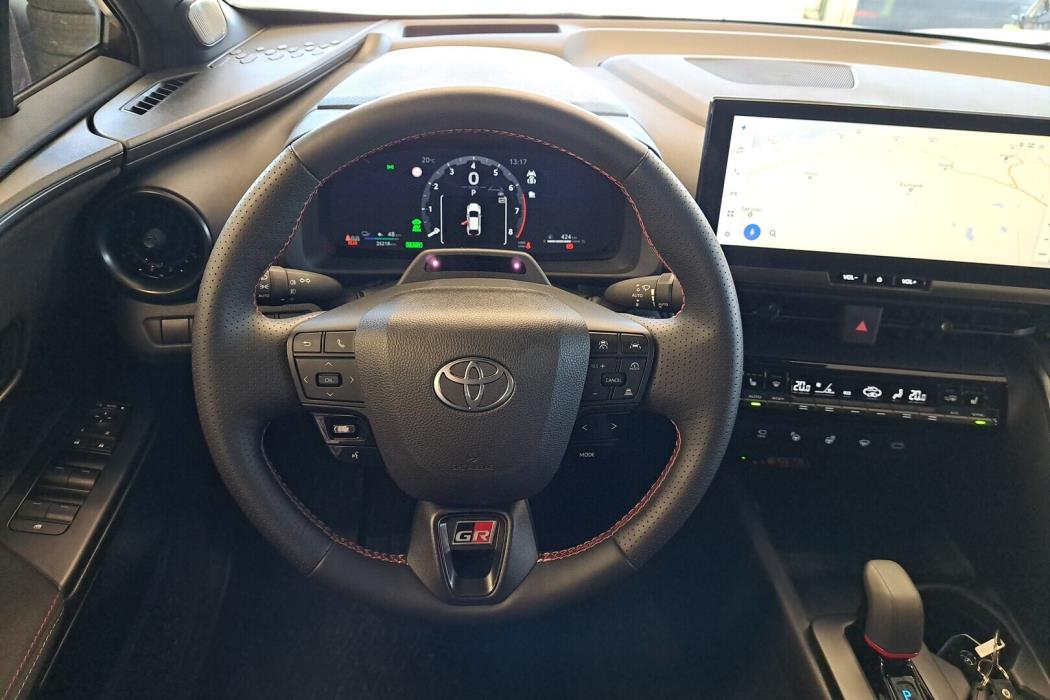 TOYOTA C-HR 2024