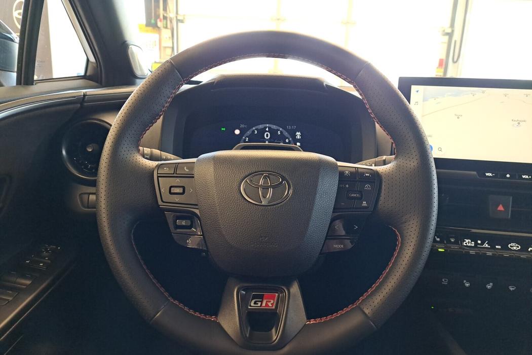 TOYOTA C-HR 2024