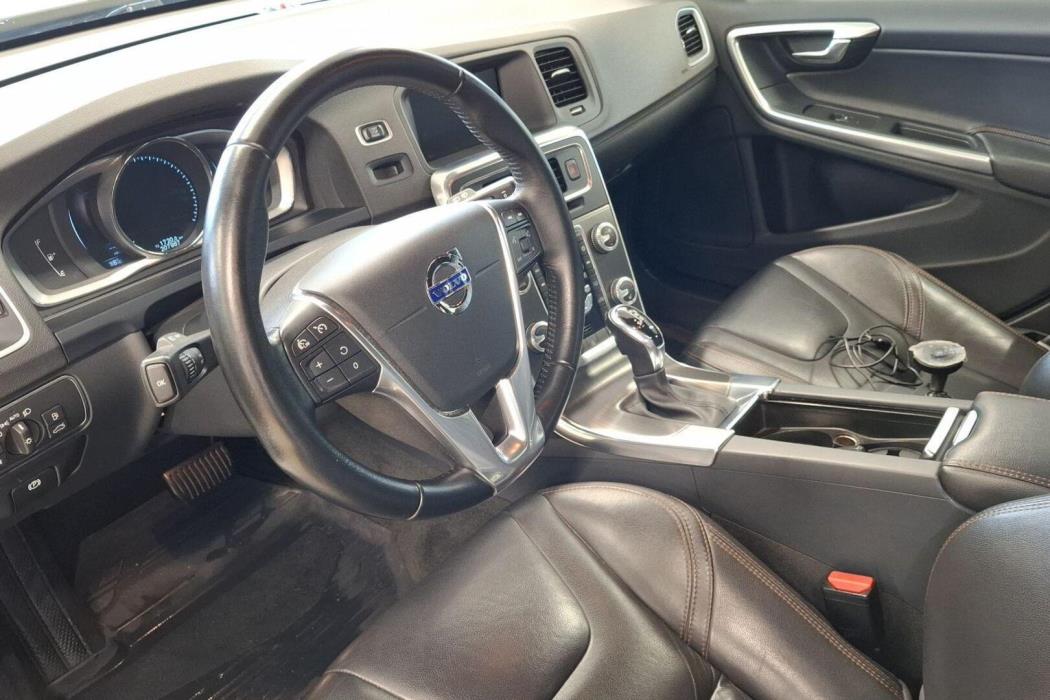 VOLVO V60 Cross Country 2016