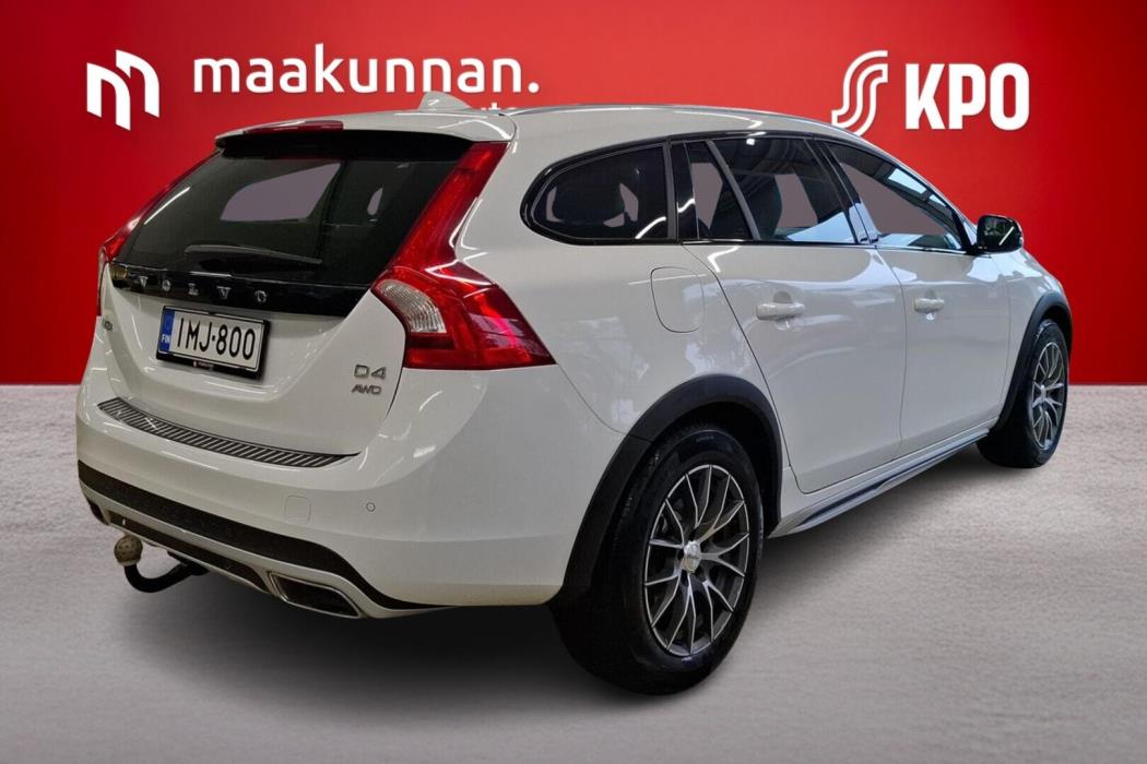 VOLVO V60 Cross Country 2016
