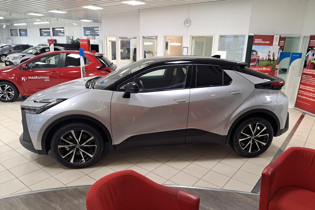 TOYOTA C-HR 2025