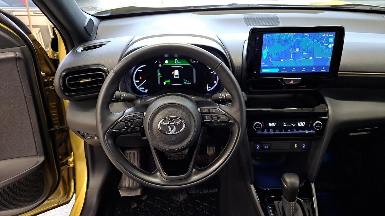 TOYOTA Yaris Cross 2022